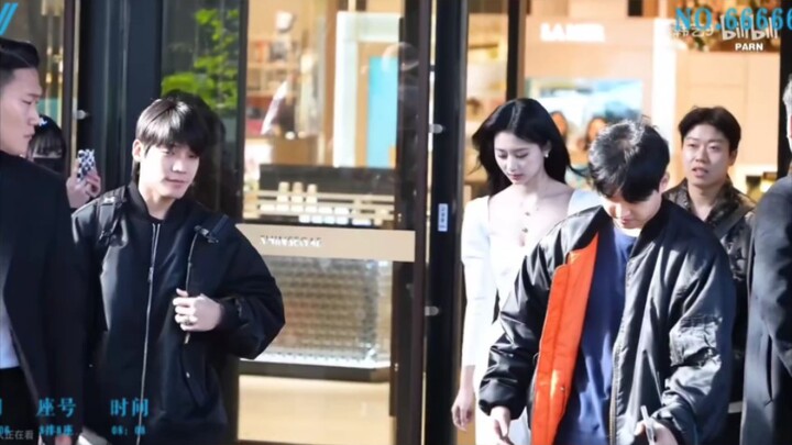 子瑜也太美了吧，好有气质。北方有佳人，绝世而独立。倾国又倾城