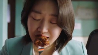 几个警察为了抓犯人，开起了炸鸡店，意外火了