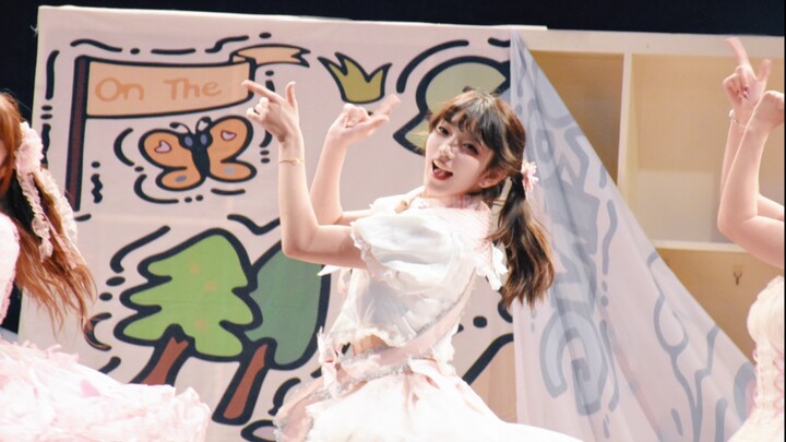 มหาวิทยาลัยนี้คุ้มค่าจริงๆ! ไม่มีใครบอกฉันว่าฉันจะสามารถชมการแสดงของไอดอลรุ่นเยาว์ได้โดยการเข้าร่วมช