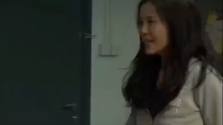 “Makin tertekan aja, kalau emosinya kayak gini, seberapa cantik pun aku nggak sanggup!”