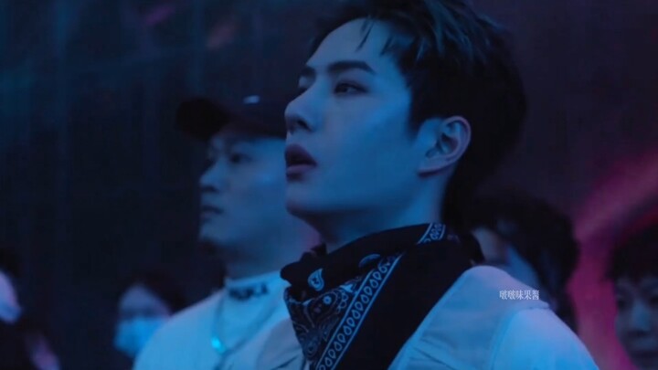 Cho đến bây giờ, mỗi khi xem lại khoảnh khắc đó, tôi vẫn không thể nguôi ngoai.