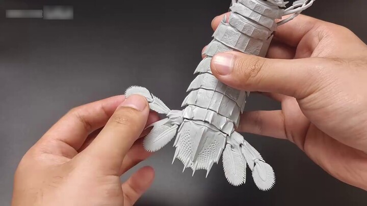 Mantis shrimp tail segment movable display (development progress display)