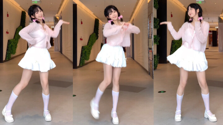 She doesn't look very smart~｜宅舞yyds! \(//∇//)\