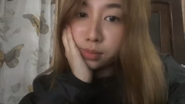 C2 na kulay dilaw sa Bilibili 💙