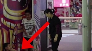 [Tantangan Prank Jalanan 07]: Kelewat batas? Anak itu ketakutan lalu jatuh ke tanah dan kejang-kejan