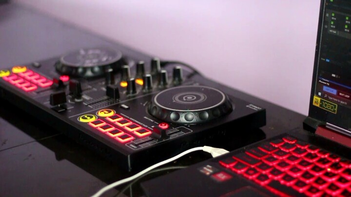 DJ Kami Dari Remixer Indonesia ( Sad Malam Tahun Baru )