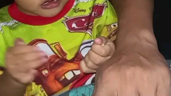 ajarkanlah anak anda tentang adab