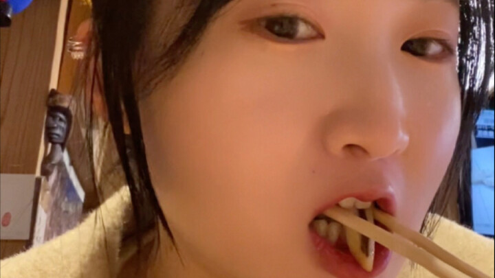 إلى أي مدى يبذل اليابانيون جهدهم لجعلك تأكل حصّة سوشي لشخصين؟