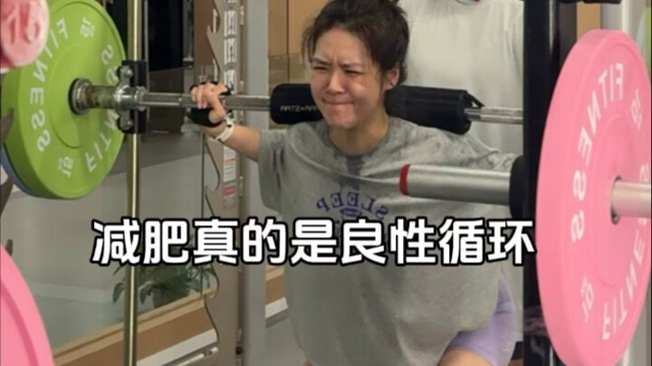 This isn’t dieting at all—she’s just Photoshopped her whole life!