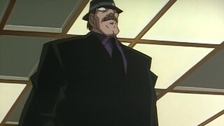 【马丁】最悲催的黑衣人，踢了柯南一脚，结果不到10分钟就死了。