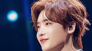 一整个惊讶！李钟硕跳夫硕顺的Fighting哎