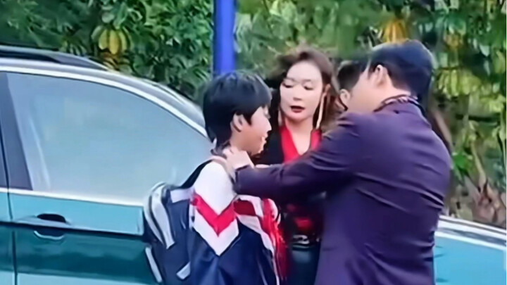 Brother Qiang got out of the car and shouted—hilarious!