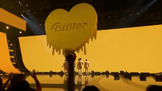 BTS (방탄소년단) ‘BUTTER’ Performance at American Music Awards