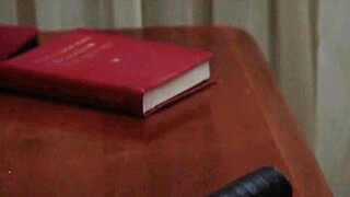 Một đoạn trích từ cuốn sách nhỏ màu đỏ trong Forrest Gump