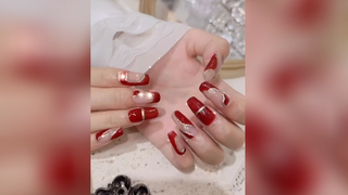 Nail đỏ đón tết