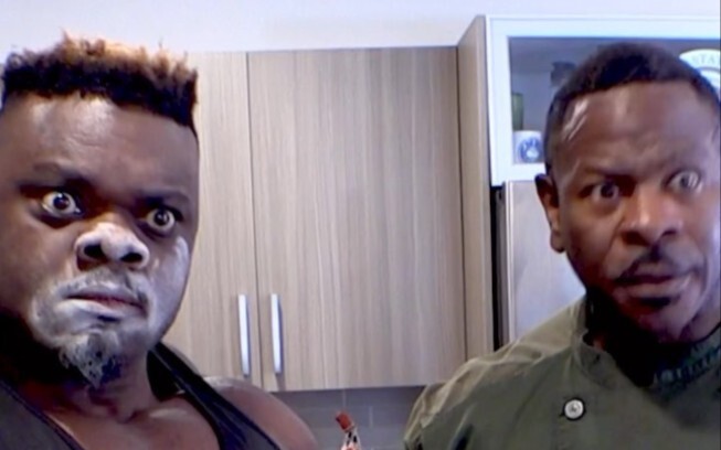 Ash protein powder, um.