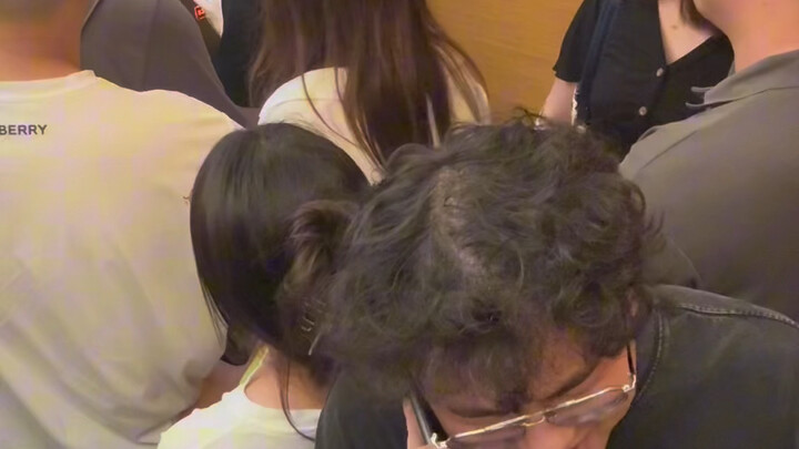 社恐犯了，根本你不懂的爱我