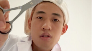 แกล้งหลับจนเขาตกใจ