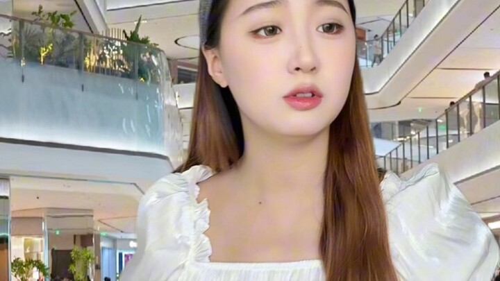 Tại sao những chuyện này lại không nói với chị gái nhỉ?