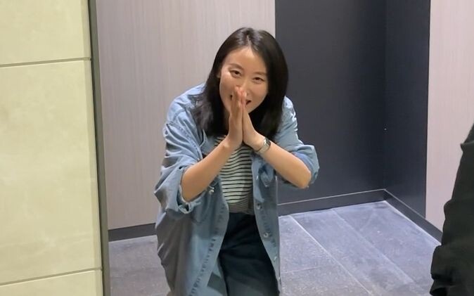 «لا تستطيع البكاء ولا الضحك»