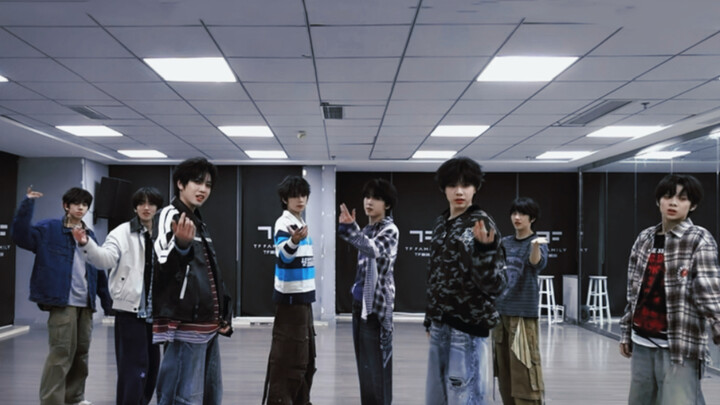 [TF Fourth Generation] In this practice room version, they all look so handsome in their casual outf
