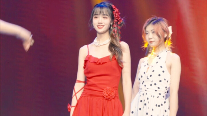 Dance La La Land to say goodbye to my four years at Renmin University