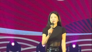 要问长春大腿谁最美 永乐雯雯大长腿 #演出现场