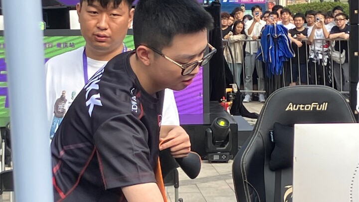 Chongqing college student goes solo against Shark, even takes down KK!?