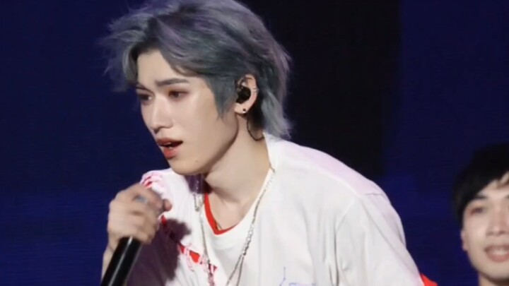 Di masa hidupku, akhirnya aku juga mendengar Song Yaxuan menyanyikan interlude suara falsetto yang s
