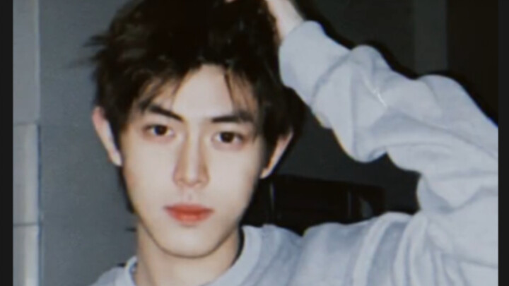 [Koleksi Pria Tampan] "Bahan mimpi malam ini sudah ada lagi"