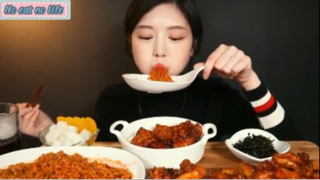 Mì xào cay và gà nướng gia vị rút xương phần 2 #mukbang