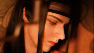 Tiga inci salju di atap, tamu singkat di dunia ini.