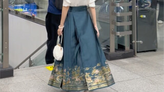 عندما تدخل تنورة ما ميان إلى الواقع