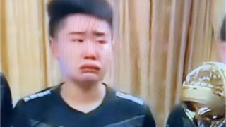 RNG defeats T1 to win the MSI championship; Bin departs the team, and Wei bursts into tears on the s