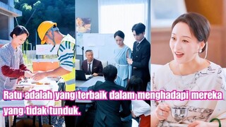 Seorang ibu penjual bekal makan siang di lokasi konstruksi diundang oleh putranya untuk...