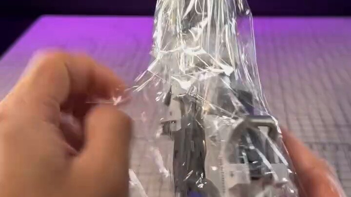 I bought two more sea cow cannons, one is EW and the other is HN, to see if they match my MB sea cow