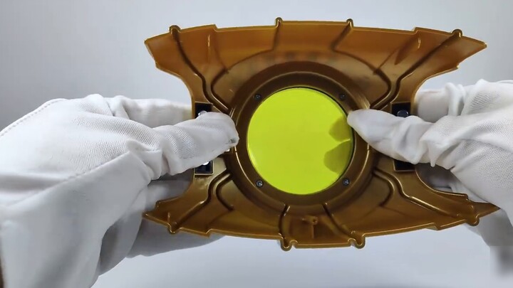 Cetakan baru CSM saluran ganda yang sama? ! Sabuk Transformasi DX Kamen Rider Kuuga Aguru Edisi Terb