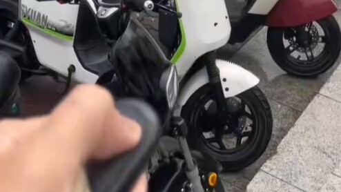 Con bò đã nghỉ làm và con ngựa đã biến mất!