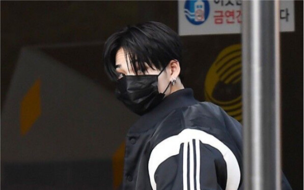 【ENHYPEN NIKI】Who understands? Niki looks so cool and wild in this outfit