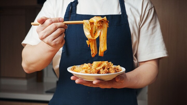 บะหมี่เย็นชามนี้ ใส่ก้อนแป้งสาลีด้วยแบบจัดเต็มไปเลย!