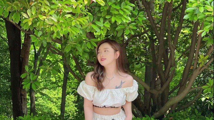 《สาวงามฤดูใบไม้ผลิ “น้ำมัน”》