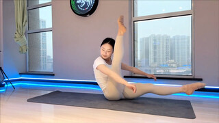 You can tell right away that they're professional dancers!