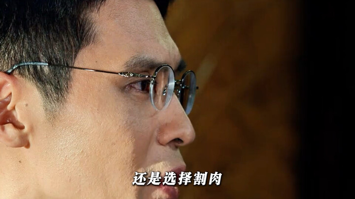 العالم يعج بالحركة والنشاط، الكل يسعى وراء المصلحة والمنفعة —— "تشاو لي يينغ" و"لي قوانغ جيه"