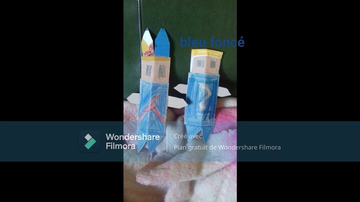 bleu foncé et  bleu claire