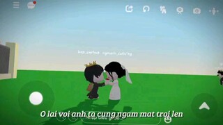 nếu như quý dị để ý thì có 1 cháng trai đang im lặng ăn rice dog =))