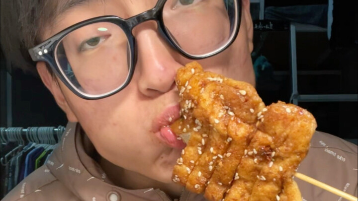 Diabetes tipe 1, memanjakan diri dengan makan sate