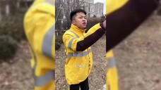 [EN SUB] Guard Clashes with Delivery Guy, Turns Out He’s the CEO
