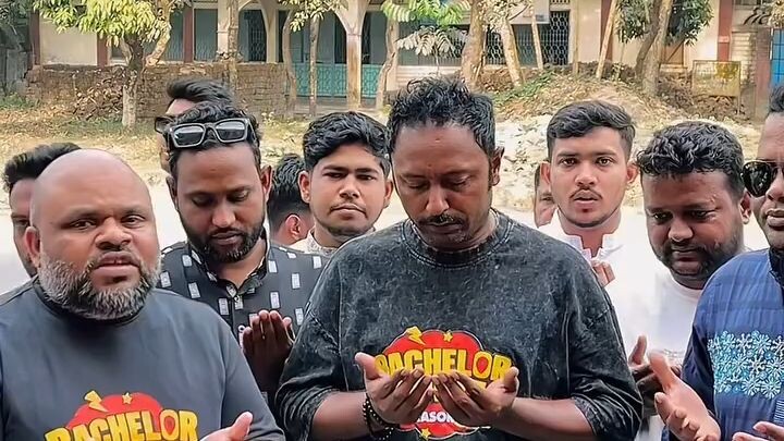 🥰🥰🥰 ঈদ মোবারক বন্ধুরা🥰🥰🥰