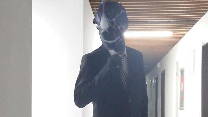 Tan làm gặp áo đen