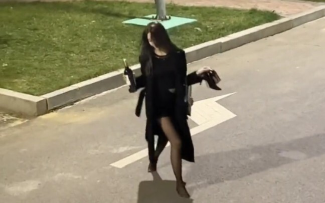 "Ada orang yang memang genit... dan tidak bisa menyembunyikannya!"